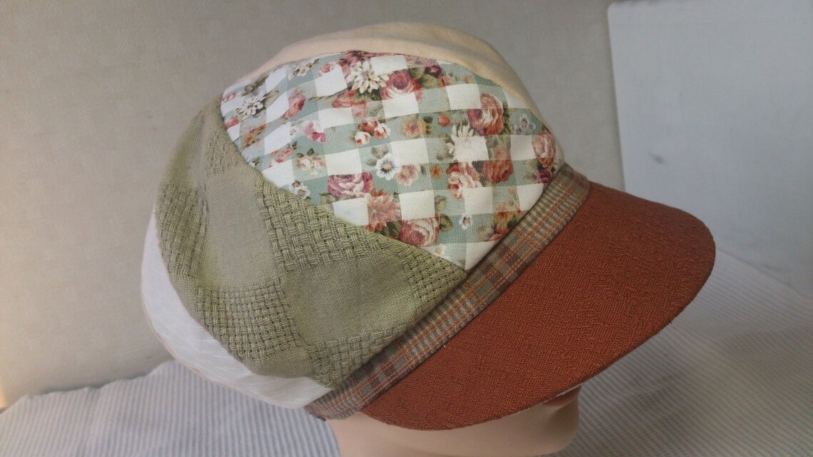 魅せる帽子☆限定SALE！4色使いのリバーシブルキャスケット