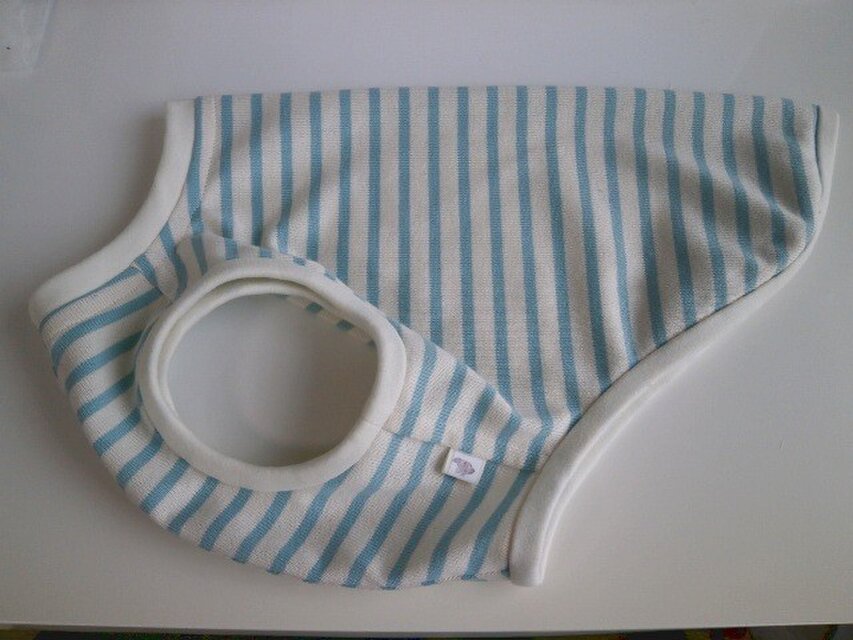 犬服　小型犬用タンクトップ６号（ボーダー）