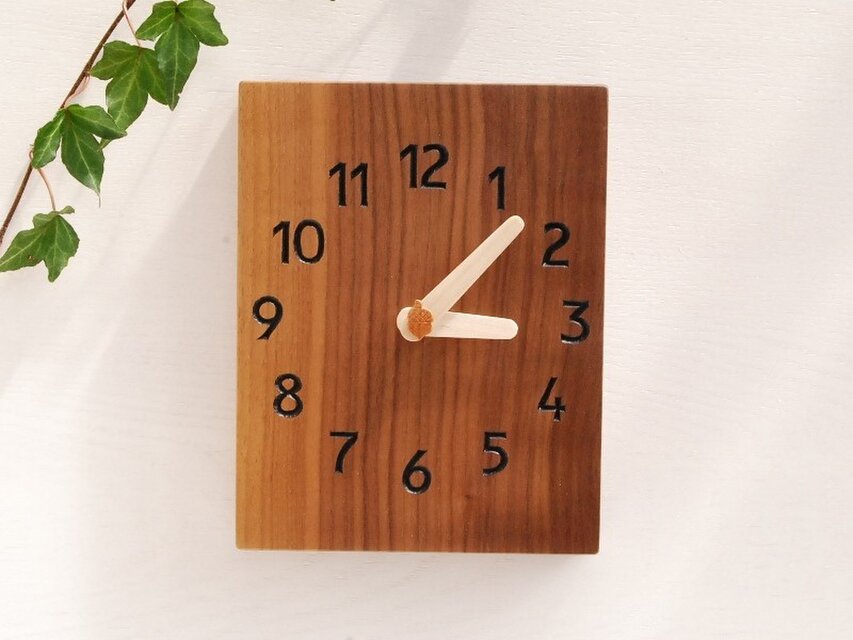 15.5cmX20cm 掛け時計 ｳｫｰﾙﾅｯﾄ【1619】