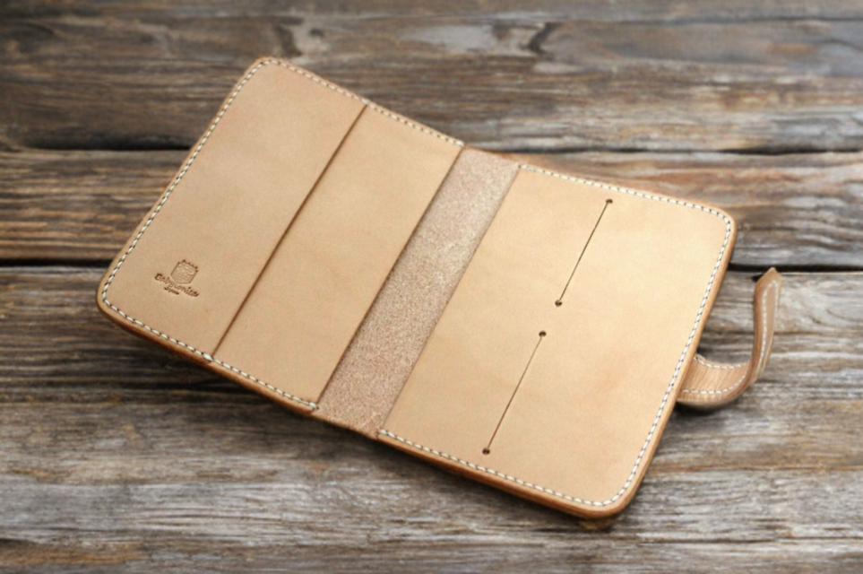 本革のお薬手帳ケース【受注製作】 | iichi 日々の暮らしを心地よく