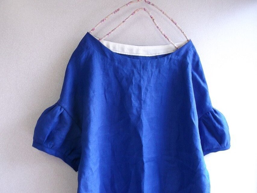 リネンパフ袖ブラウス