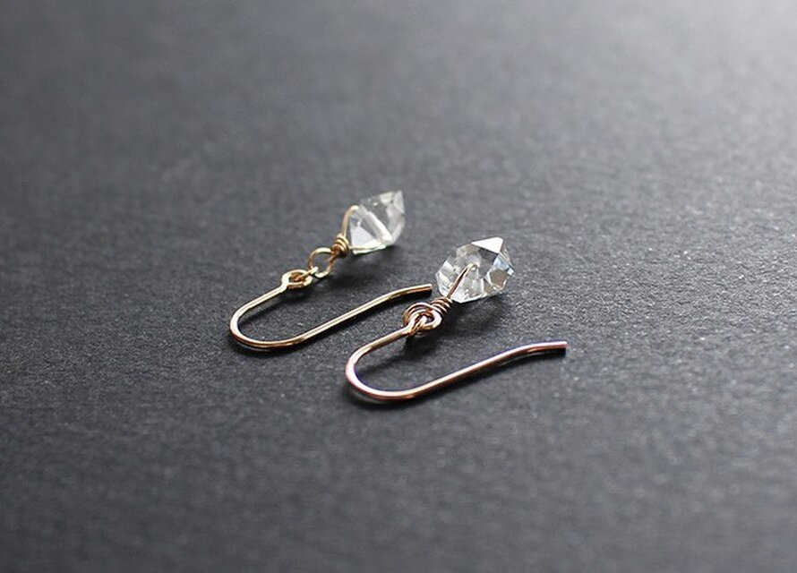 ダブルポイントクオーツのピアス（K14GF）