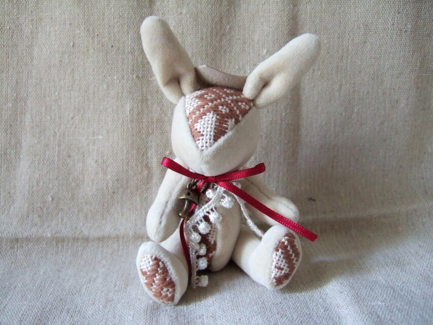 こぎん刺しアニマル「総刺しこぎんウサギ」