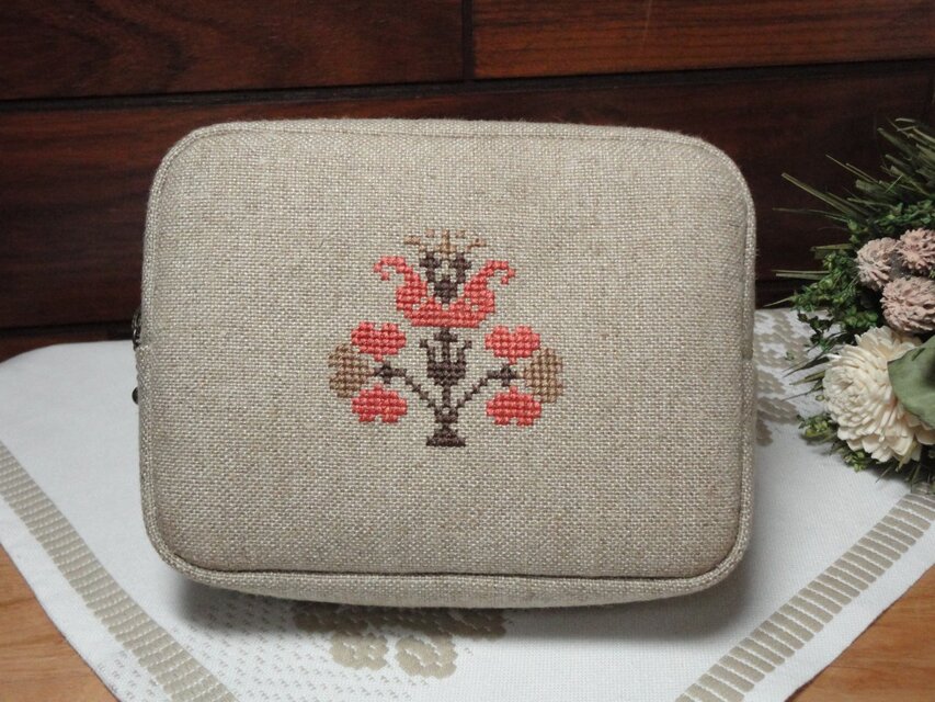 化粧ポーチ　東欧花A　ピンク