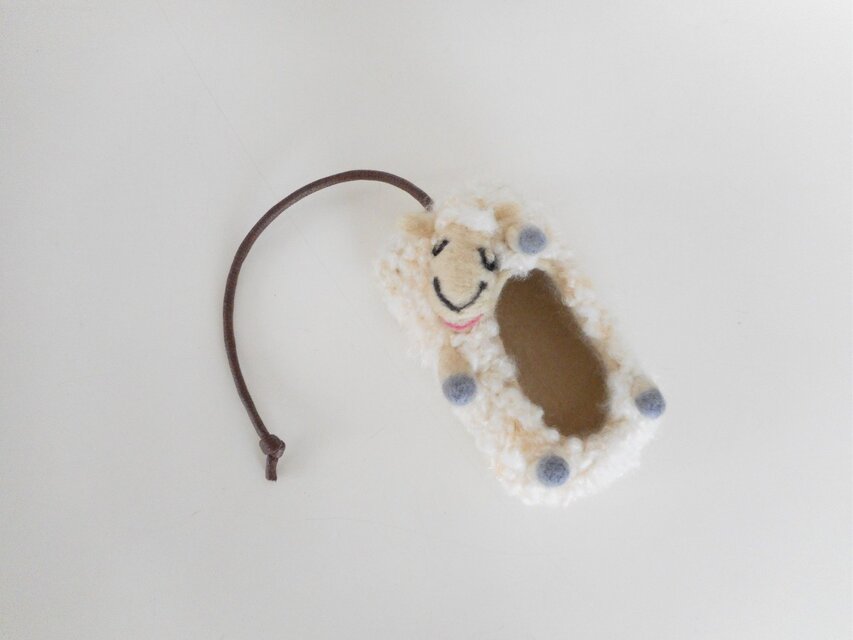 alyse0373様オーダー品　車用羊キーケース