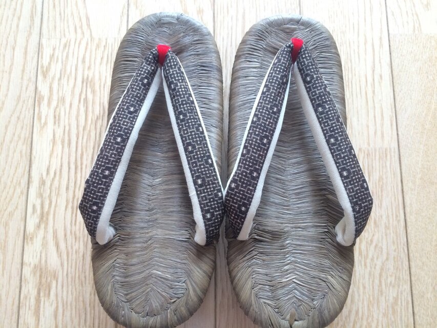 カラス畳表舟底下駄　泥大島花緒・Mサイズ