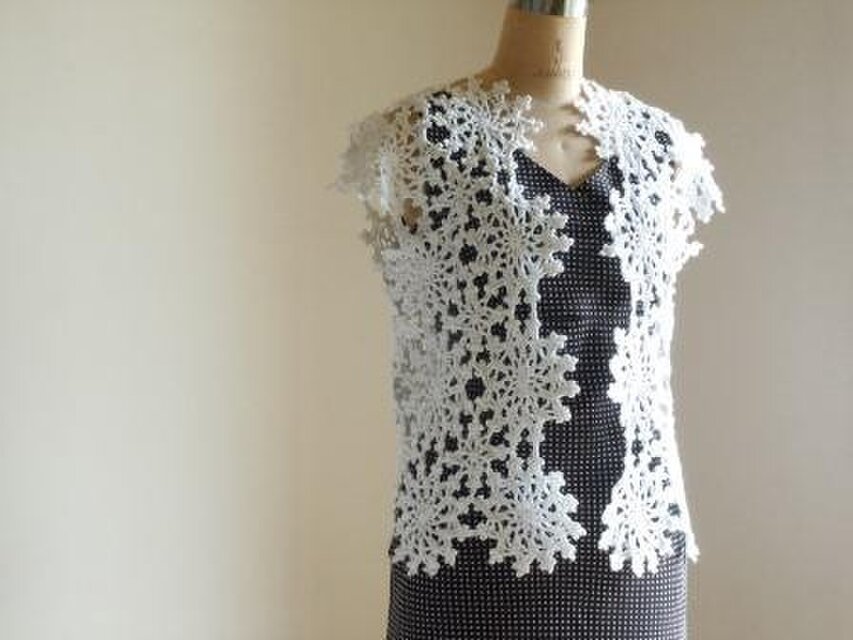 雪モチーフの夏ボレロ