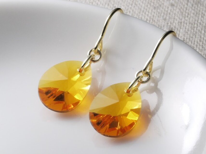 スワロのしずくピアス おおきめ タンジェリン
