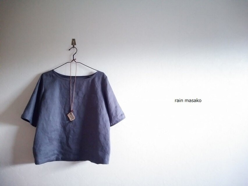 スチールグレーリネンの布帛Ｔシャツ＊胸ポッケ