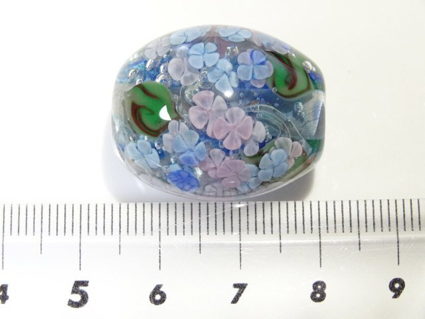 紫陽花のとんぼ玉（ガラス玉） | iichi 日々の暮らしを心地よく