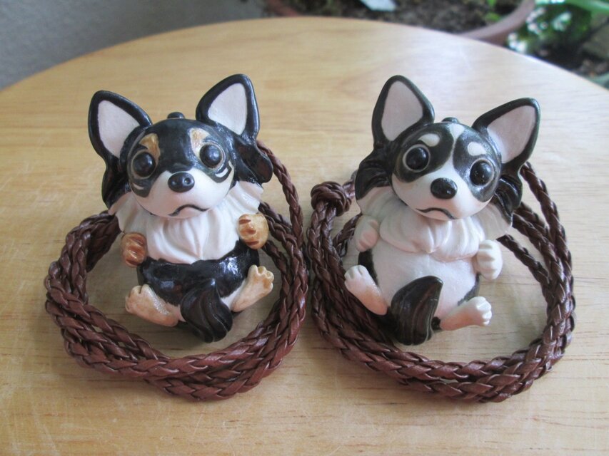 ＊ご予約品＊まるまる仰向けペンダント（ロングコートチワワ）２個