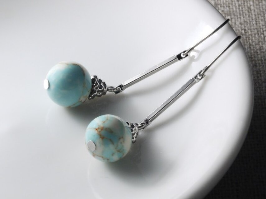 ターコイズの地球ピアス