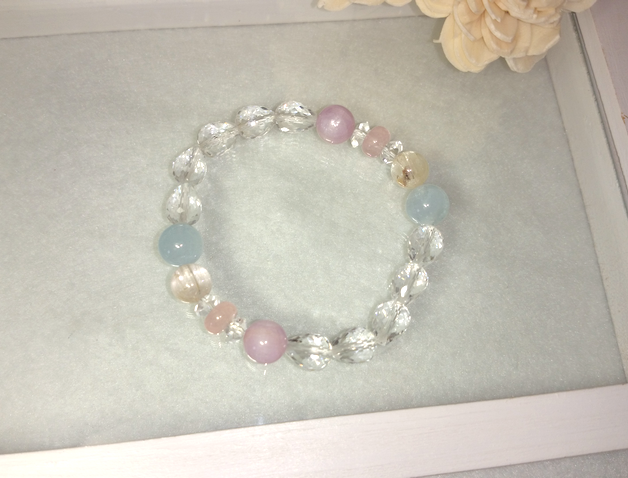 トリフェーンと水晶のブレスレット