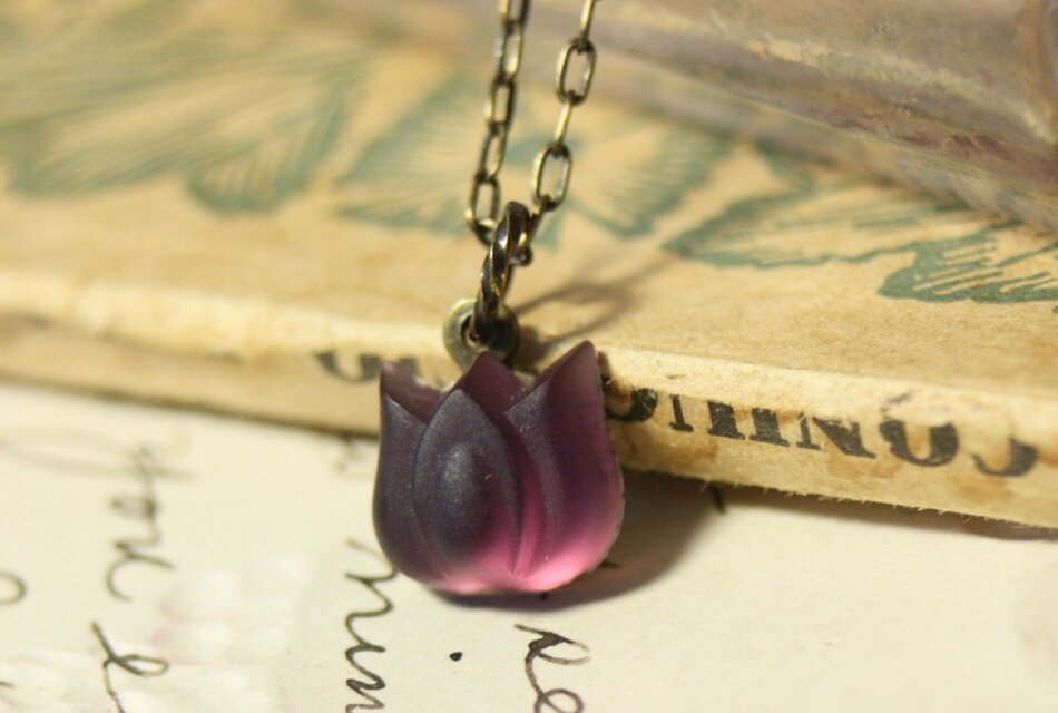 【1点もの】ヴィンテージ　チューリップネックレス