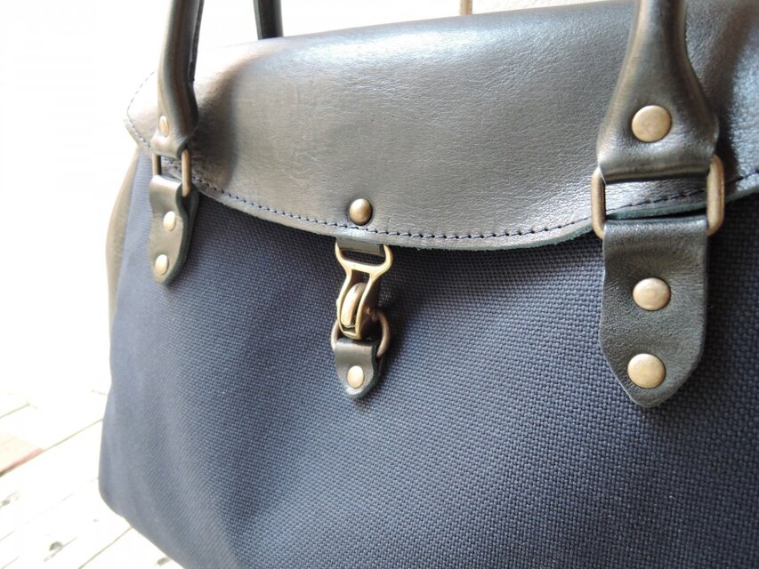神戸ORZO ヌメ革×8号帆布ボストンBAG(M) ネイビー×ネイビー | iichi