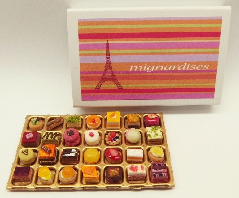 マッチ箱の中のミニチュア　フランスのお菓子104