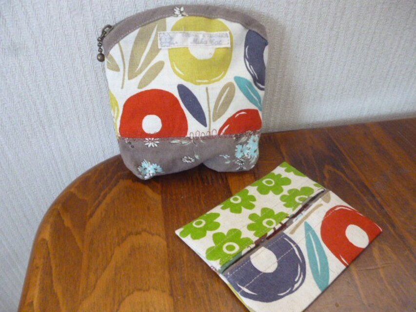 １北欧調綿麻のミシン刺繍ポーチパッチ、ティッシュカバー