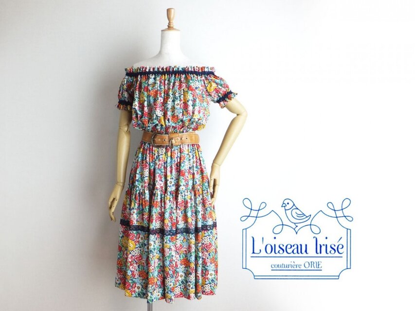 オフショルダーギャザーワンピ　花柄