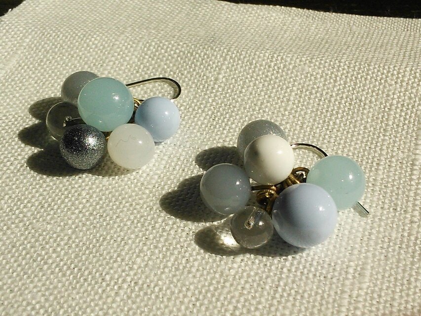 つぶつぶピアス（ブルーＸグレーＸシルバー）