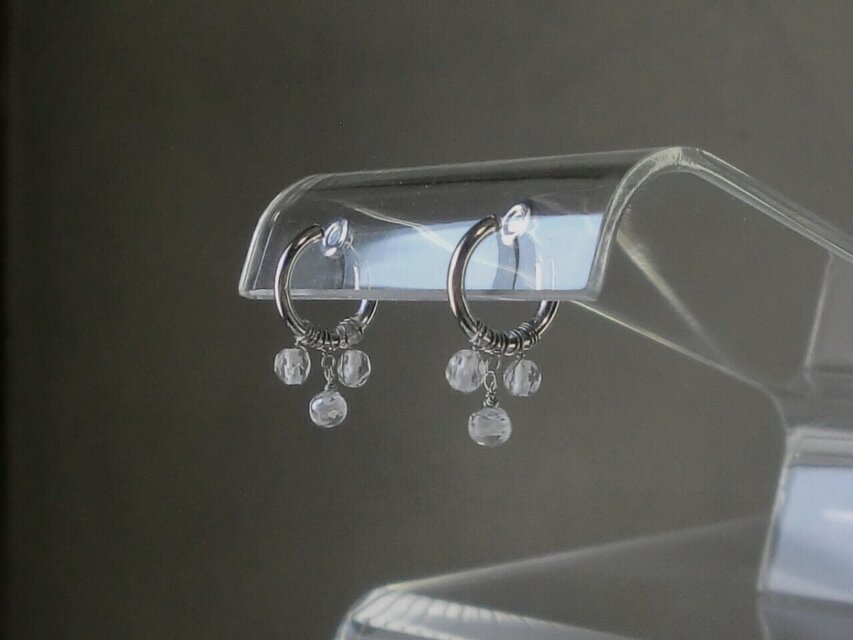 スリーポイント・イヤリング〖クリアクオーツ〗ピアス
