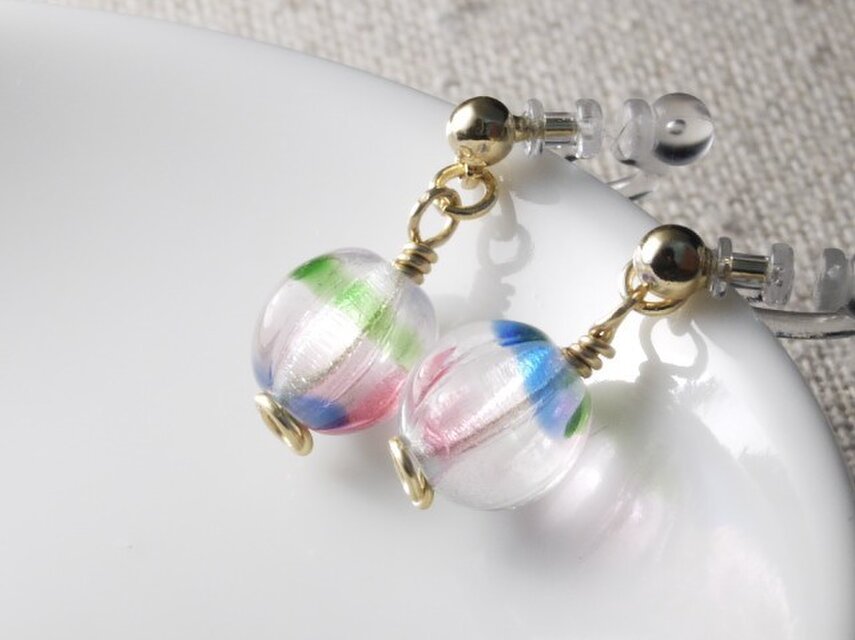 チェコ・メロンビーズのノンホールピアス 風鈴 | iichi 日々の暮らしを