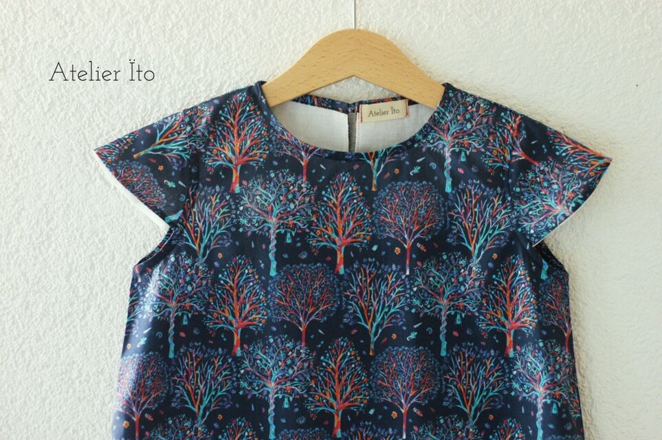 Liberty:the artist tree キャップスリーブワンピース（キッズ）