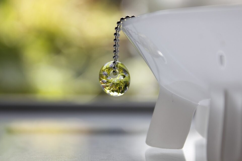 蜻蛉玉のプチネックレス（黄）2016-09