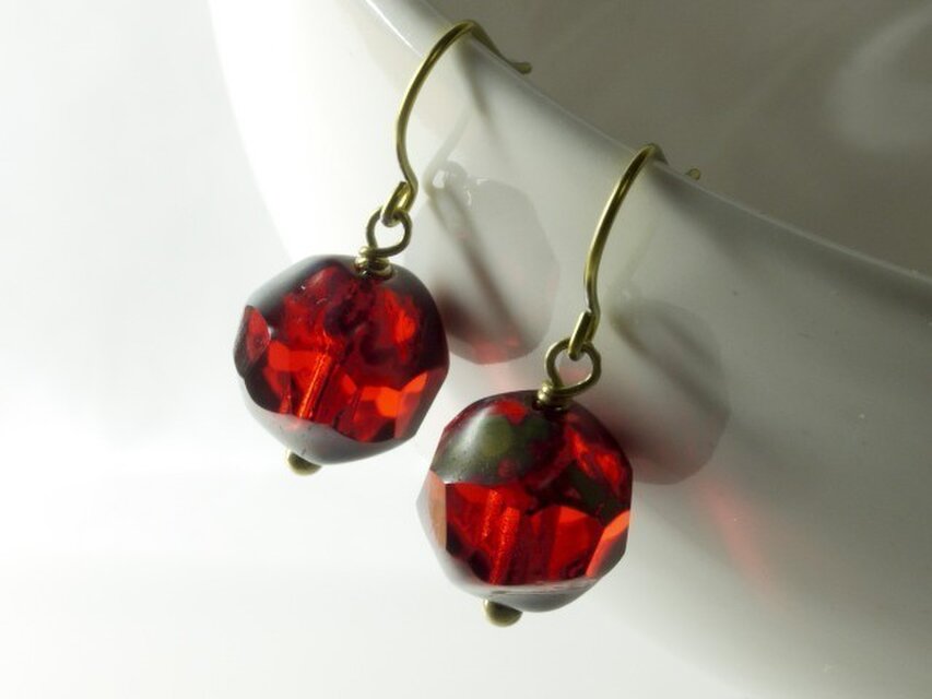 チェコガラスの火星（？）ピアス