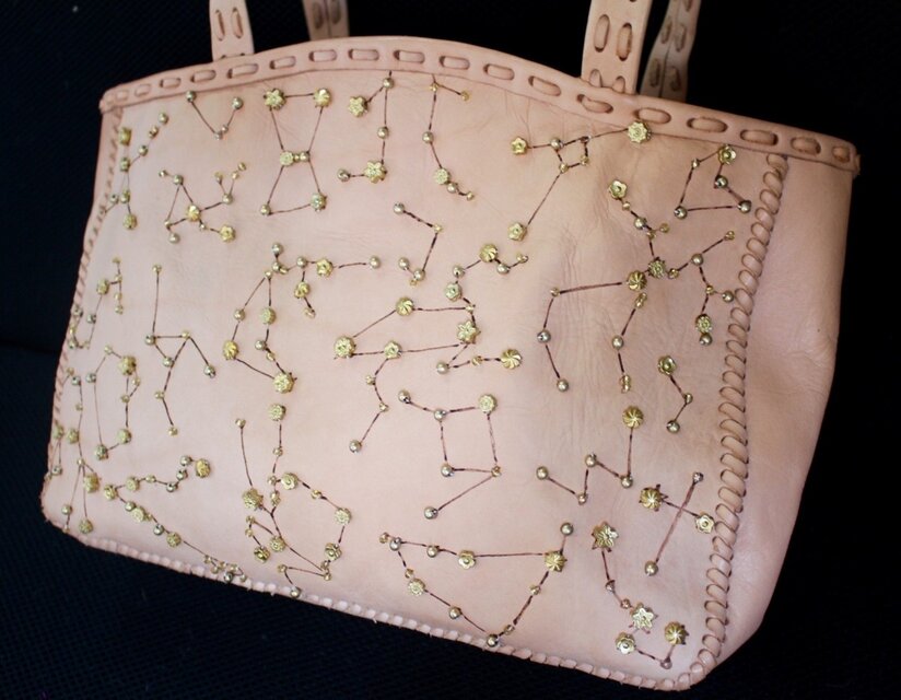 星座のヌメ革ビジューショルダーバッグ