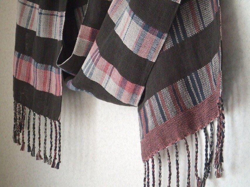 手織りコットンストール・・チェック in ストライプ