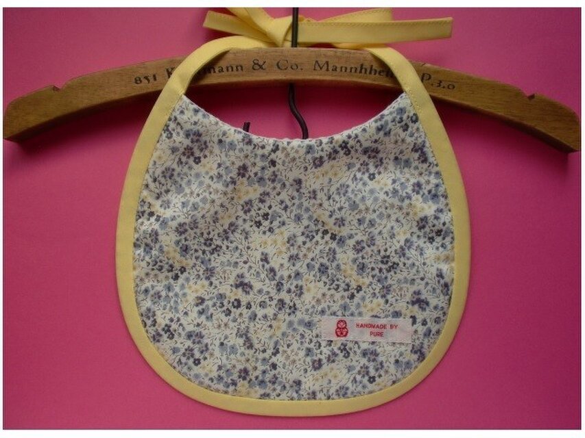 PURE*リボンスタイ*リバティ Phoebe グレーイエロー 小花柄 プレゼント