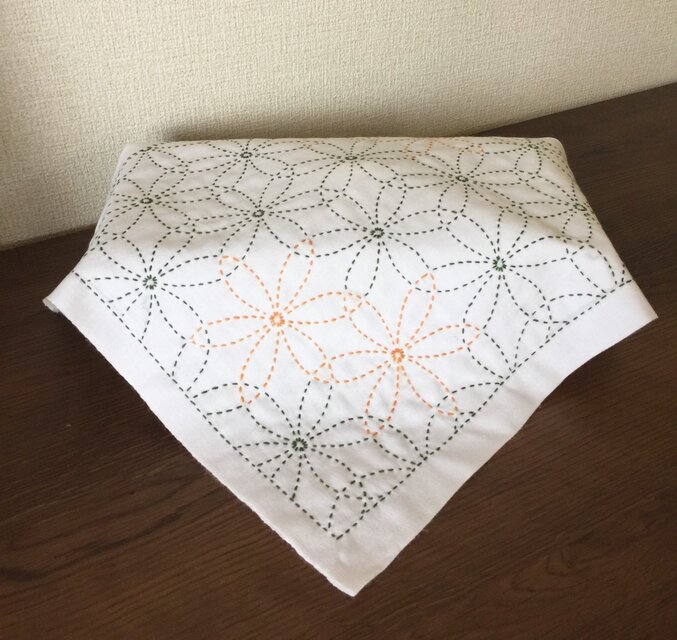 刺し子 ♡ ふきん  (花刺し)