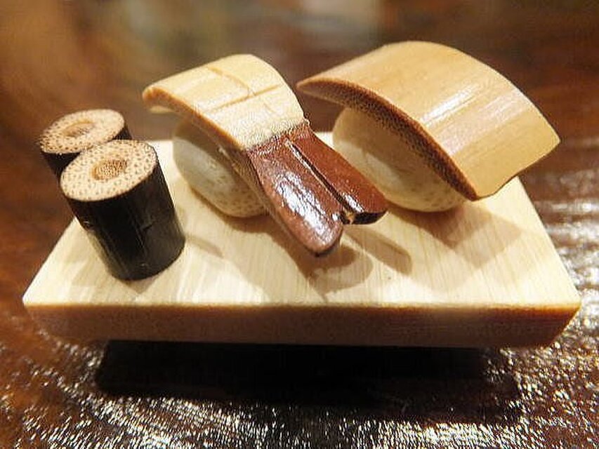 竹細工～細巻と握り寿司のブローチ | iichi 日々の暮らしを心地よく
