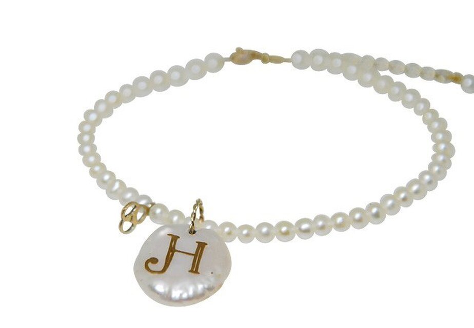 花びら蒔絵パール イニシャルブレスレット K10 - Kaiawase