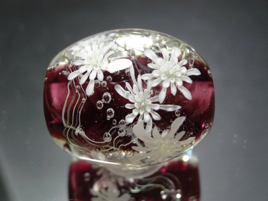 ガラス玉 とんぼ玉 まとめ アンティーク 月下美人のとんぼ玉（ガラス玉） | iichi 日々の暮らしを心地よくする