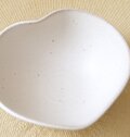 白マット釉の木の葉鉢