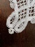 ボビンレース編みドイリー | iichi 日々の暮らしを心地よくする