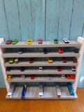 自作ミニカー収納棚6段90台1段目ロングトミカ仕様 | iichi 日々の