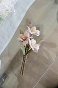 染め布花＊清楚なさくらのコサージュ | iichi 日々の暮らしを心地よく