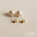 【再販】- Brass - Cube ピアス w/ Cotton Pearlキャッチ