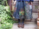 大島紬でリメイクスカート☆楽しくカラフルにパッチ＆パッチ74㎝丈の画像