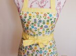 MOMO様特注　子供用エプロン　ブルー系花柄×イエロー