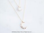 【14KGF】Necklace,Embossed Crescent Moon(M)の画像