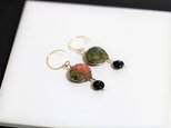 ユナカイトとオニキスのピアス