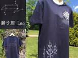 【受注製作】光る満月の森と12星座 アイヌデザイン コットンTシャツ 半袖 ブラックorネイビー ユニセックスの画像