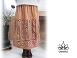 フリーサイズのラオス浮き織草木染めギャザーロングスカートの画像