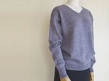 キレイな色のシンプル大人のＶネックニット