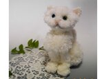【毛糸の猫】子ネコ（白）の画像