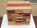 むく材で作った隠し引き出し