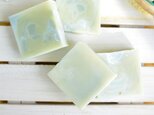 【送料無料】ホホバオイル＆アロエベラ石鹸◆ミントオイル使用◆ミントグリーン・白◆清涼感の画像